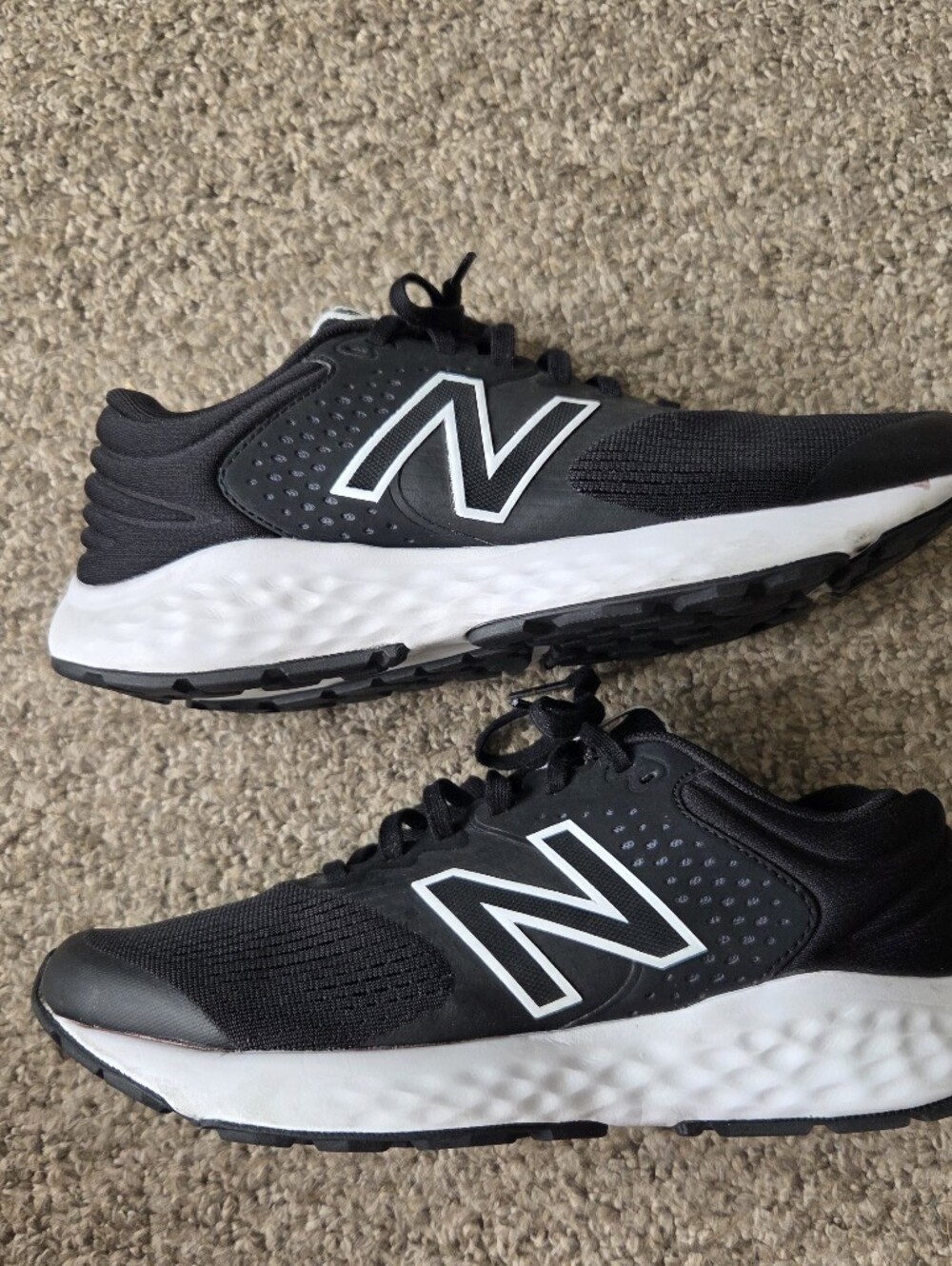 New Balance Women's 520‎ V7 Running Shoes Size 9.5 D  W520LK7 Black & White